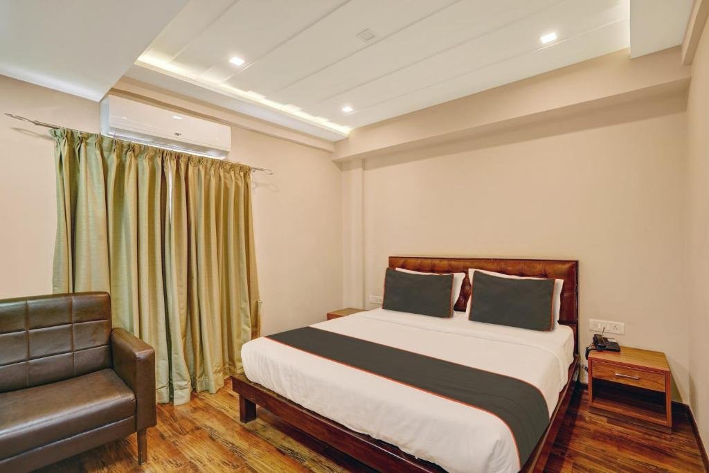 Hotel IRIS Grand