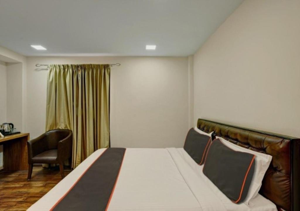 Hotel IRIS Grand